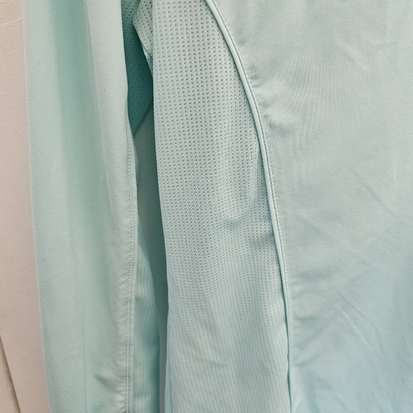 Peter Millar Womens pullover long sleeve top 1/2 zip aqua 50+SPF Medium - Picture 3 of 7